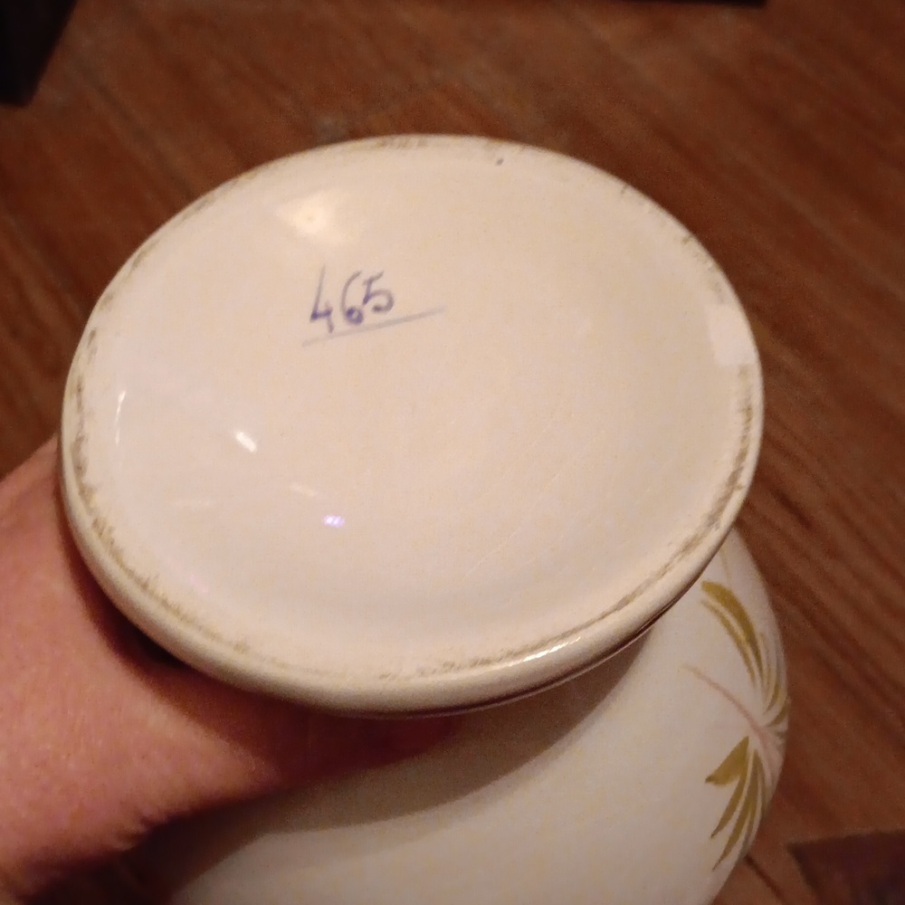VINTAGE QUIMPER BRETONNE SITTING IN GARDEN VASE - Picture 9 of 12